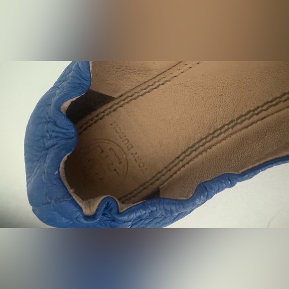 Tory Burch Blue Ballet flats with Gold Hardware - Picture 8 of 9